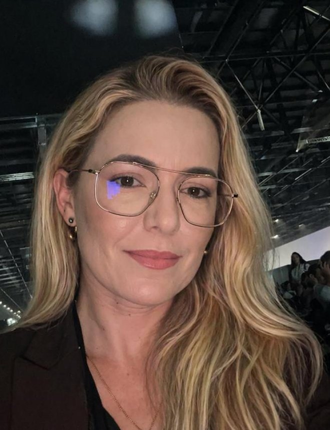 Dra. Odília Martins - Advogada Associada